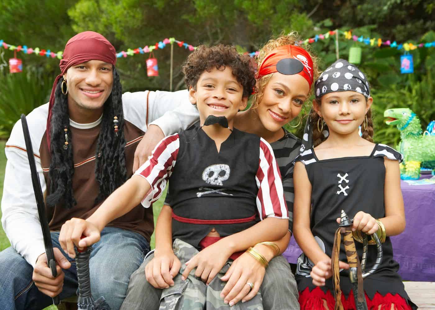 family group costume - pirates